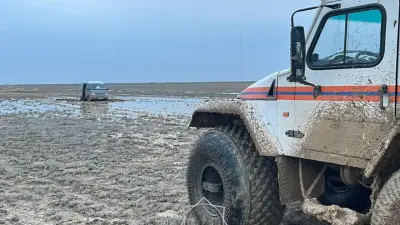 Автомобиль увяз в грязи: двое суток провели четверо мужчин в степи в Кызылординской области