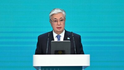 Токаев о гендерном балансе на госслужбе: Не в обиду мужчинам, но женщины более ответственные