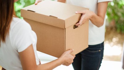 Казахстанцы стали чаще отдавать вещи даром на OLX