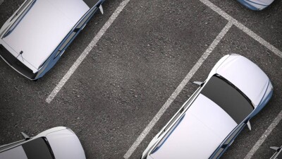 Водителя арестовали на 5 суток за наклейку с именем на номерном знаке в Конаеве