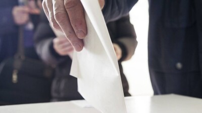 Жильё для многодетных, земля для крестьян, льготы для бизнеса – партии продолжают встречи с избирателями