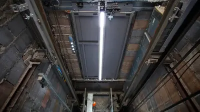 Рабочий погиб при обрушении лифта в Астане: застройщик не ввёл в эксплуатацию 10 из 16 подъёмников в ЖК