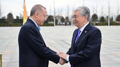 "Поистине братское отношение". Токаев встретился с Эрдоганом в Турции