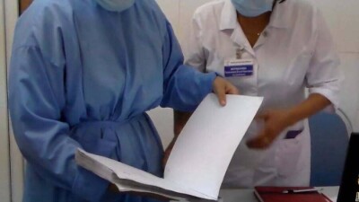 В Алматы задержали медсестру и её брата за подделку паспортов вакцинации