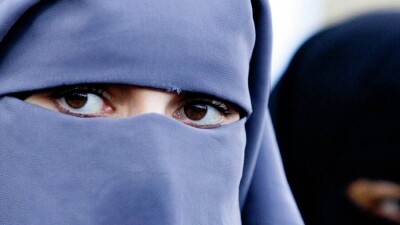 Талибы обязали афганских студенток носить никабы в университетах