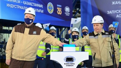 Токаев запустил новую фабрику в Карагандинской области