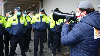 В Тбилиси между силовиками и оппозиционерами, требующими отставки премьер-министра, произошла стычка
