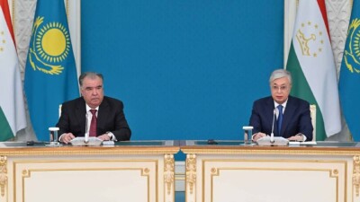 "Нас связывает подлинная дружба". Рахмон и Токаев сделали совместное заявление для СМИ
