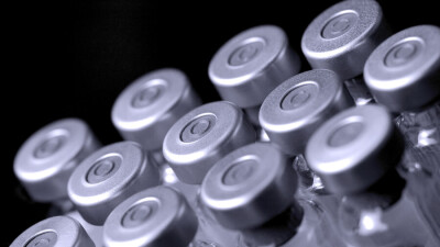 В России официально зарегистрировали вакцину "Спутник Лайт"