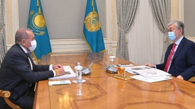 Нурлан Смагулов рассказал президенту о вакцинации в ТРЦ Mega: 150 тысяч человек получили прививки