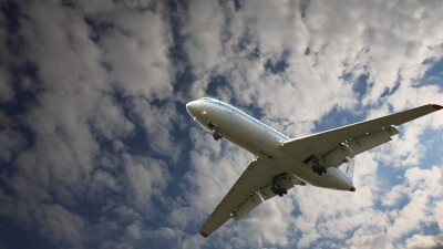 Рейс FlyArystan из Туркестана в Стамбул задерживается: в самолёт попала молния
