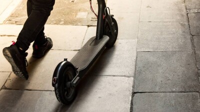 В Астане инженер украл электросамокат, чтобы сделать из него электровелосипед