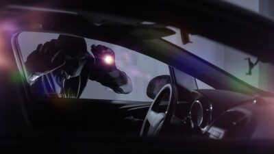 В Нур-Султане угонщикам пришлось толкать украденный автомобиль – он заглох в центре города