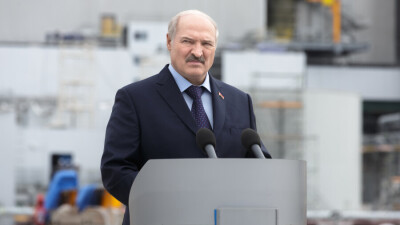 "Я буду требовать этого как диктатор". Лукашенко призвал бизнесменов работать на государство