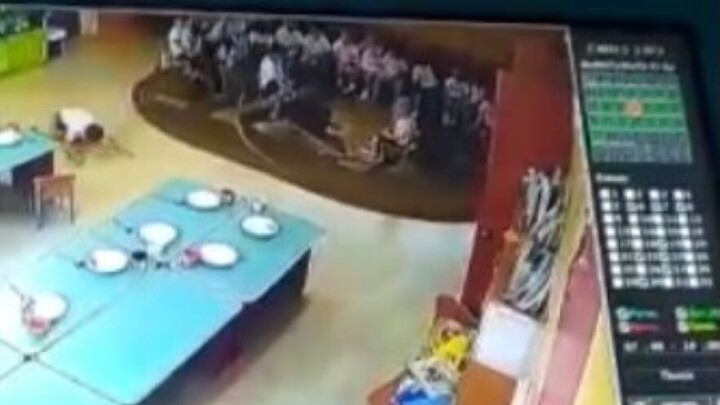 В ВКО факт жестокого обращения с ребёнком в детсаду попал на видео. Директора и воспитателя уволили