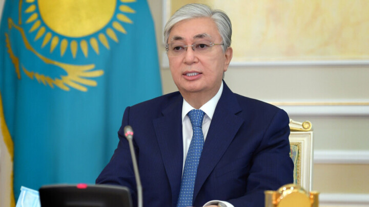 Токаев поздравил казахстанцев с Днём защитника Отечества