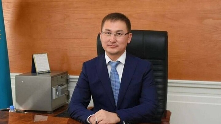 Экс-акима Кентау Рашида Аюпова приговорили к 10 годам колонии