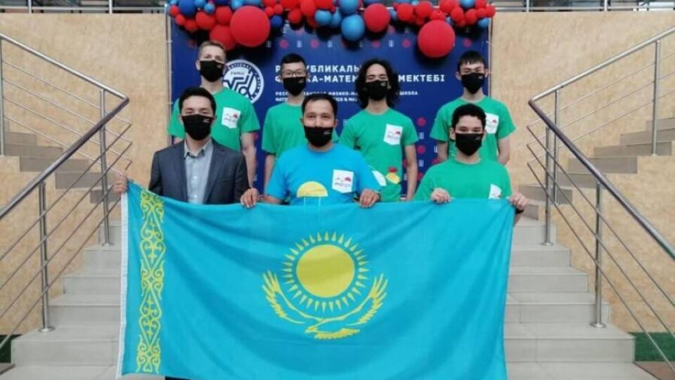 Казахстанские школьники завоевали шесть медалей на международных олимпиадах по физике и лингвистике
