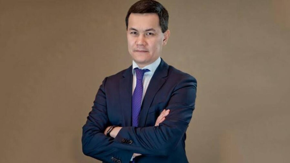Президент Нархоза: Госслужащий не должен думать о том, чем кормить свою семью, чтобы работать честно