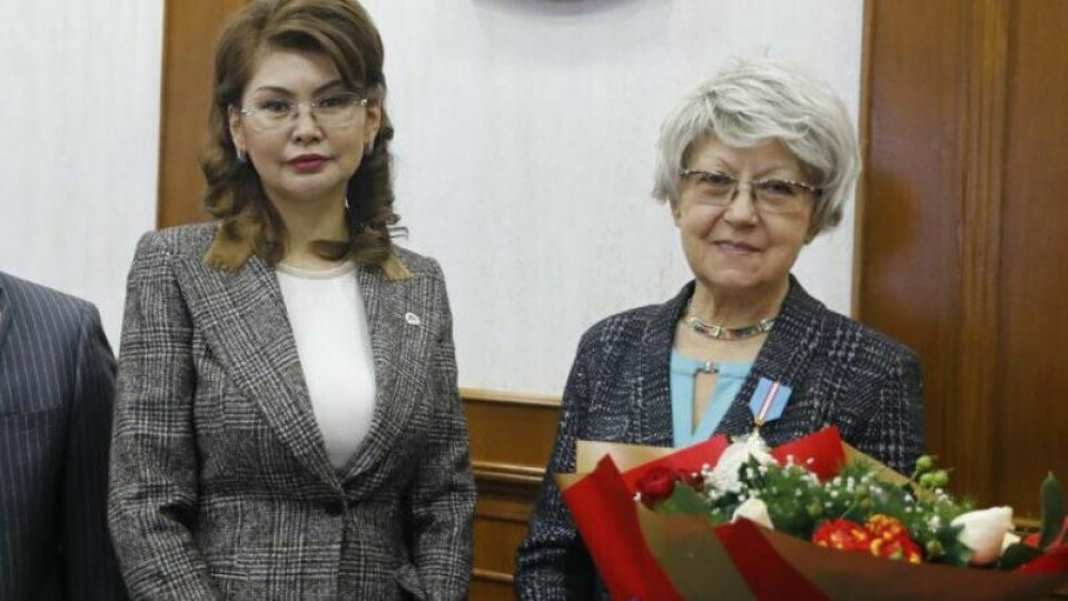 Аида Балаева вручила орден "Курмет" лидеру фонда диабетического просвещения Казахстана