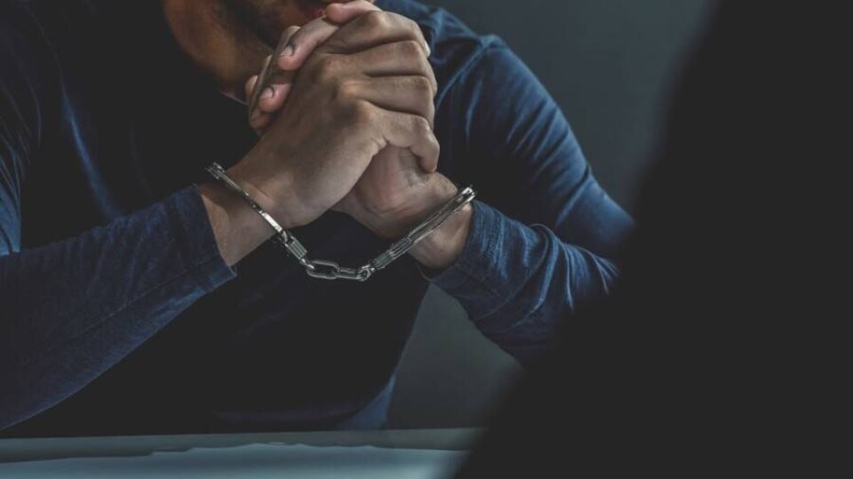 В Алматы задержали телефонных мошенников, у них изъяли 157 банковских карт