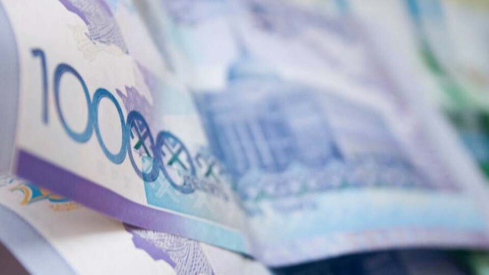 Опрос Informburo.kz: 19% респондентов считают, что за отказ от вакцинации нужно вводить большие штрафы