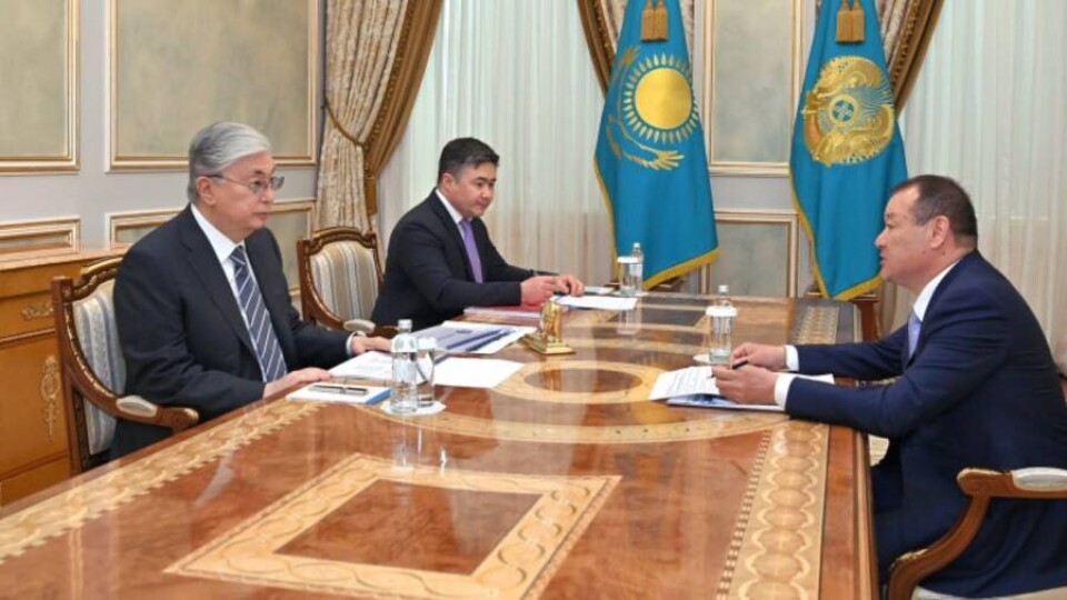 Глава МИИР рассказал Токаеву о программе жилищной поддержки малоимущих