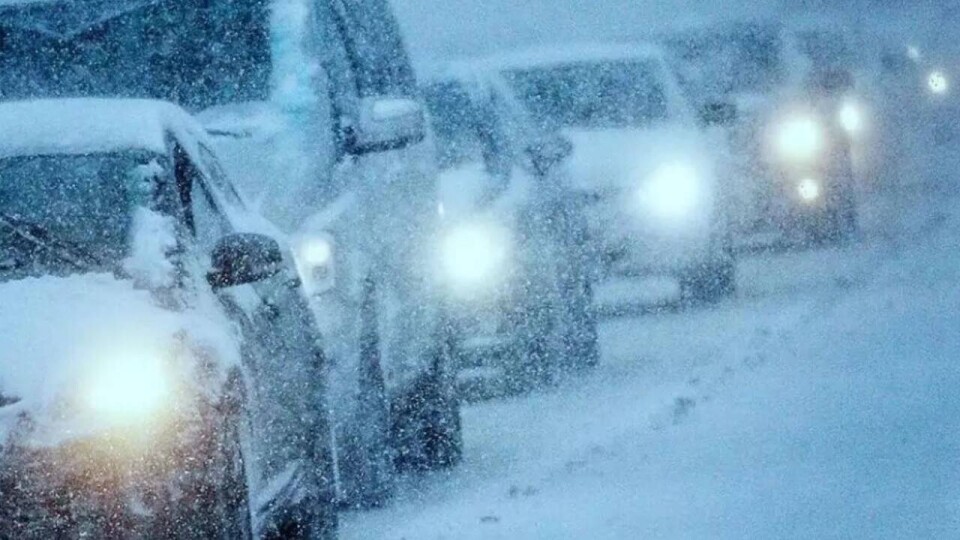 На каких казахстанских трассах ограничили движение транспорта