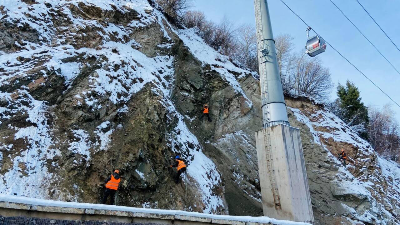 График пропускного режима на дороге Медеу – Шымбулак в Алматы временно  изменили | informburo.kz