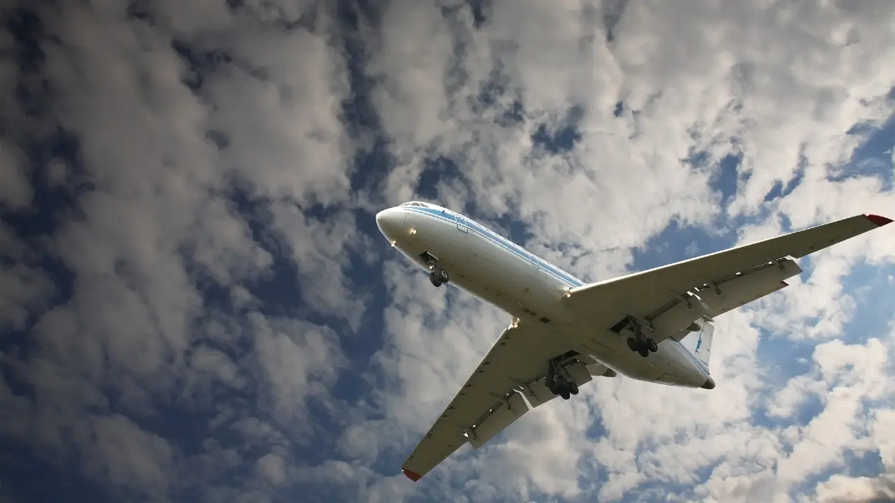 Облетают Россию: почему Lufthansa приостанавливает полёты в Казахстан, рассказали в Минтранспорта