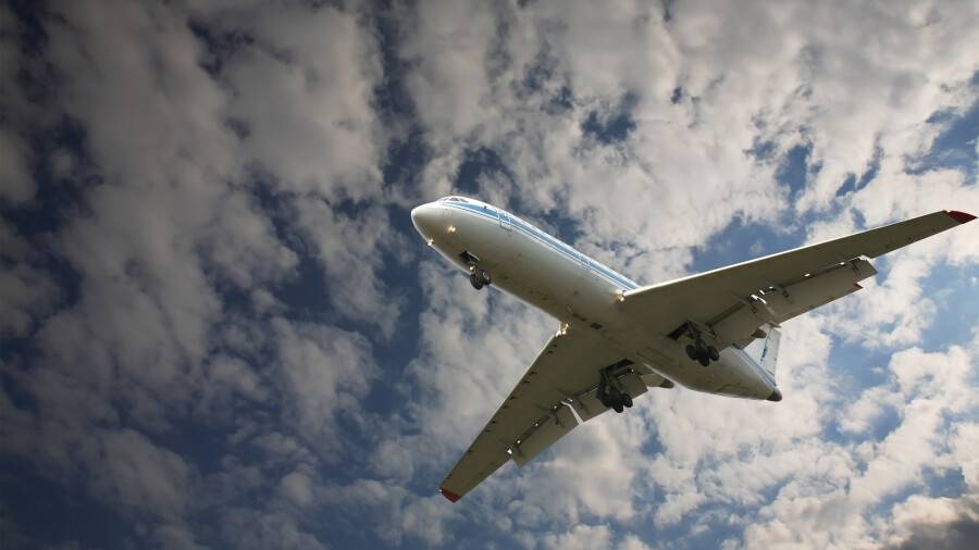 Запретить аэропортам продавать авиакеросин предлагает Агентство по защите конкуренции