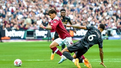 "Арсенал" упустил победу в поединке с "Вест Хэмом" на чемпионате Англии по футболу