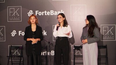 "In Vivo: многообразие человека". Искусство глазами биологов на выставке Forte Kulanshi Art Space