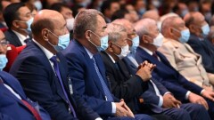 Мемлекет басшысы Шымкентте еңбек ардагерлерін мемлекеттік наградалармен марапаттады