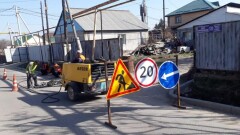 В начале апреля на дорогах Алматы устранено свыше 2 тысяч дефектных участков на 242 улицах
