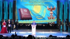 Шымкенттіктер конституция күнін атап өтті