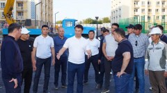 Дархан Сатыбалды проинспектировал строительство пятиэтажных жилых домов в Туркестане