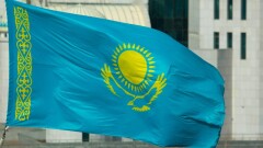 Шымкентте мемлекеттік ту көтерілді