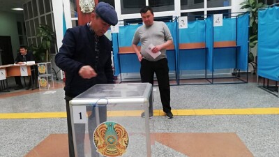 Шымкентте сайлаушыларға наурыз көже таратылды
