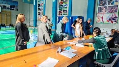 Сотрудники АО УМЗ одни из первых проголосовали на референдуме
