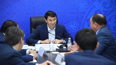 Туркестан:  Дархан Сатыбалды провел единый прием с участием правоохранительных органов