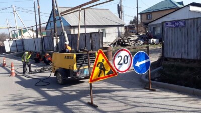 В начале апреля на дорогах Алматы устранено свыше 2 тысяч дефектных участков на 242 улицах