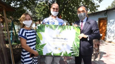 В День города Бакытжан Сагинтаев поздравил победителей конкурса на лучшее озеленение дворов