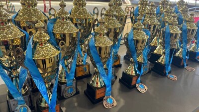 В Астане проходит открытое первенство среди девушек по конному спорту