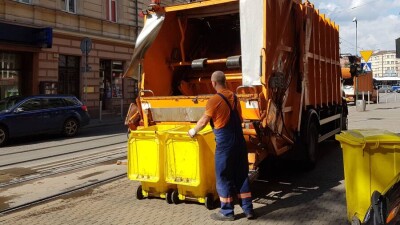 Акимат Шымкента: Жители могут сами выбрать организацию для вывоза ТБО
