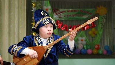 Депутат мажилиса Ермурат Бапи: Мы не позволим домбре стать харамом