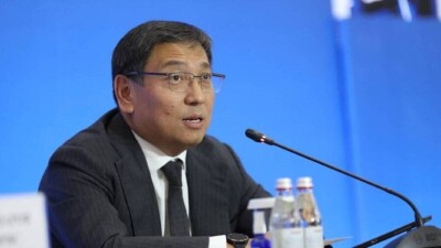 Аким Алматы встретился с жителями Медеуского района