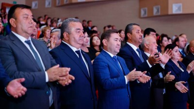 Шымкент көгінде тәжік әуендері қалықтады