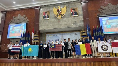 Научные проекты школьников из Алматы заняли призовые места на международной выставке изобретений