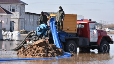 В Акмолинской области продолжают бороться с паводками